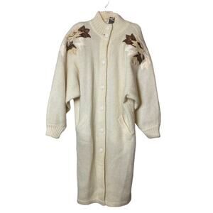 Vintage 80s I.B. Diffusion long cream appliqué sweater. Large